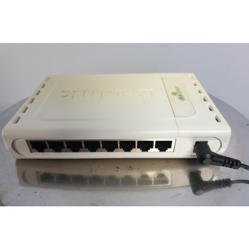 D-Link DGS-1008D 8-Port Green Gigabit Ethernet Switch DLink
