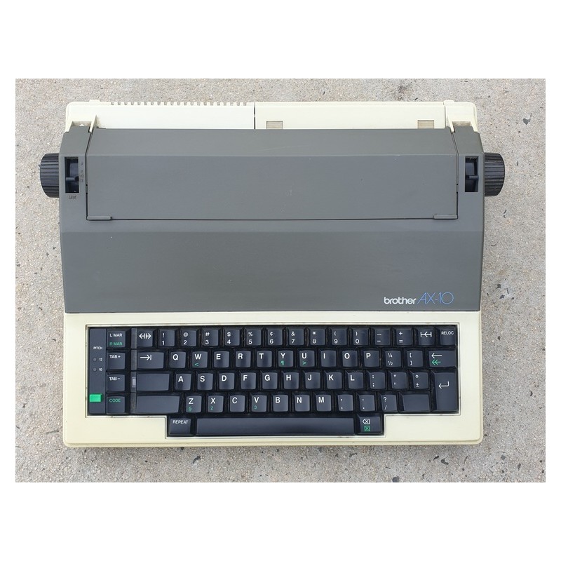 Vintage Electronic Calculator - Sharp Compet CS1181
